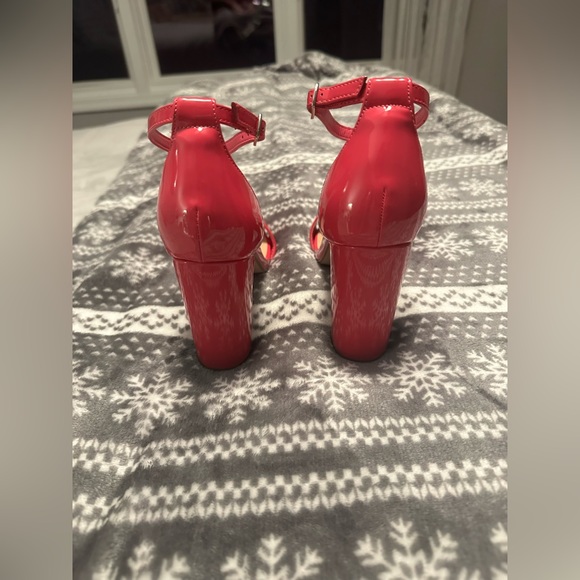 Pink heels! Never worn!!! So cute! - Picture 4 of 4